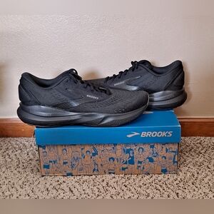 Brooks Adrenaline GTS 24 Men's Black Size 9.5 Medium
